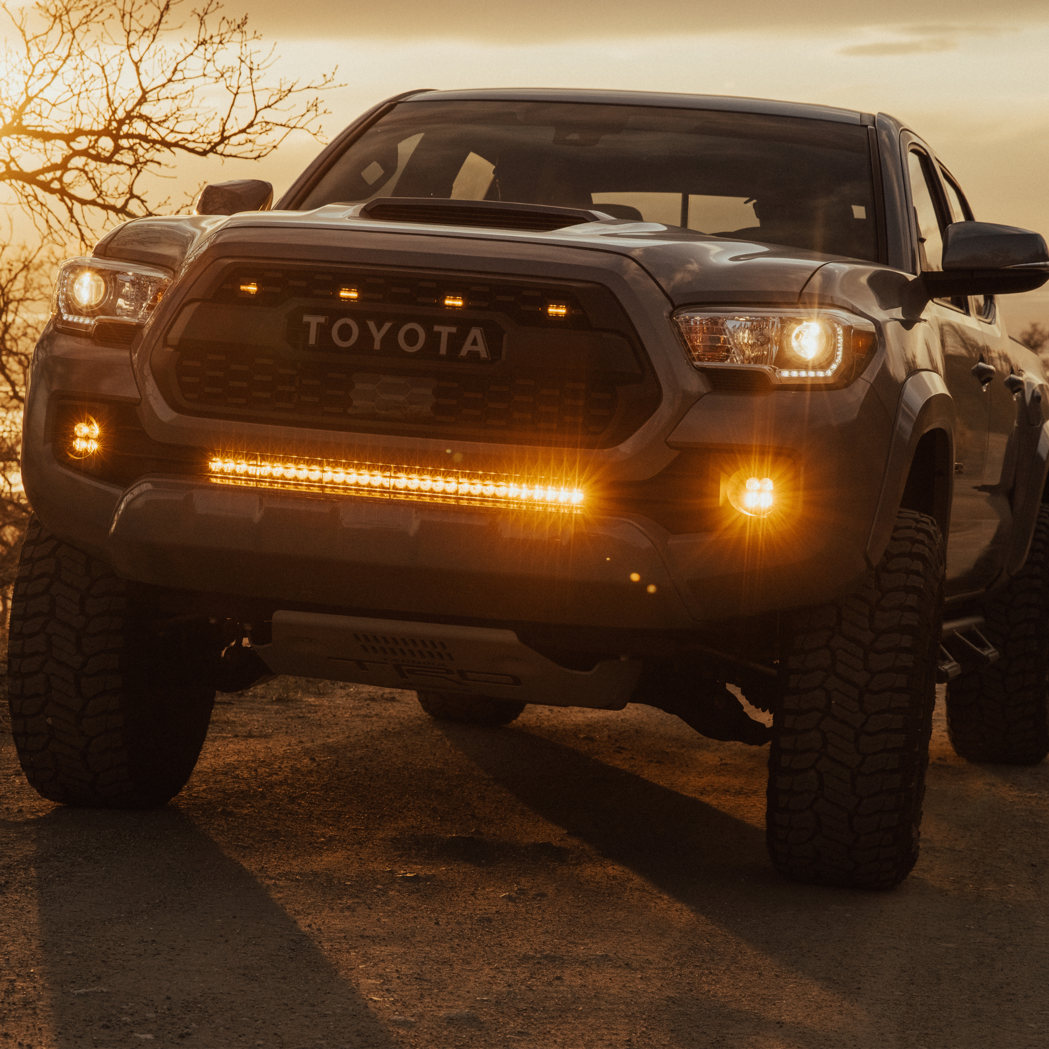 Fest Siesta Northern Toyota Tacoma - Behind The Grille - 30 Inch Light Bar - Amber Lens– Heretic  Studio
